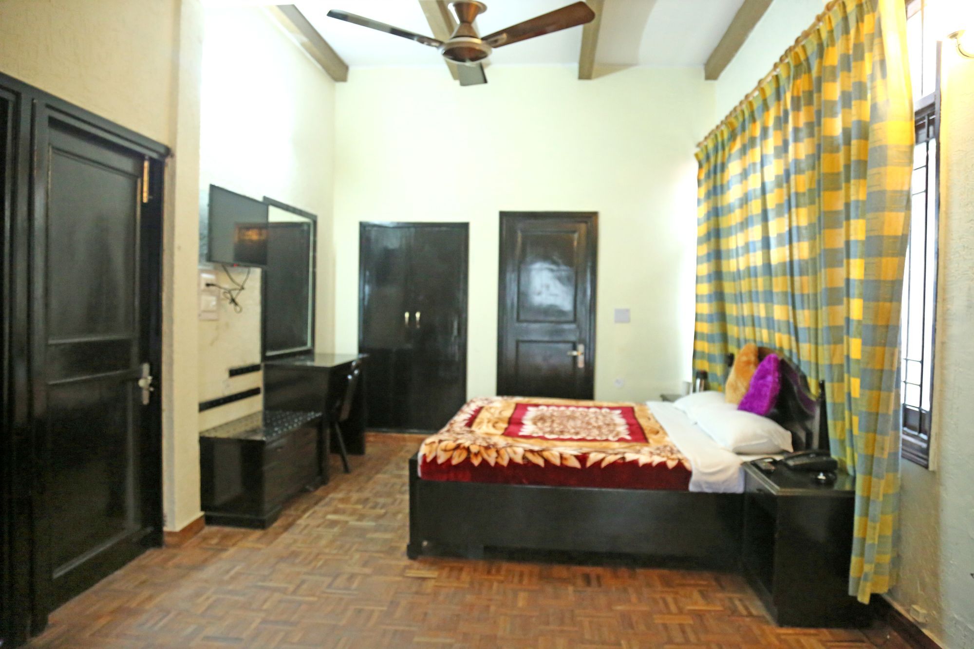Oyo 5248 Surbee Resorts موسوري المظهر الخارجي الصورة