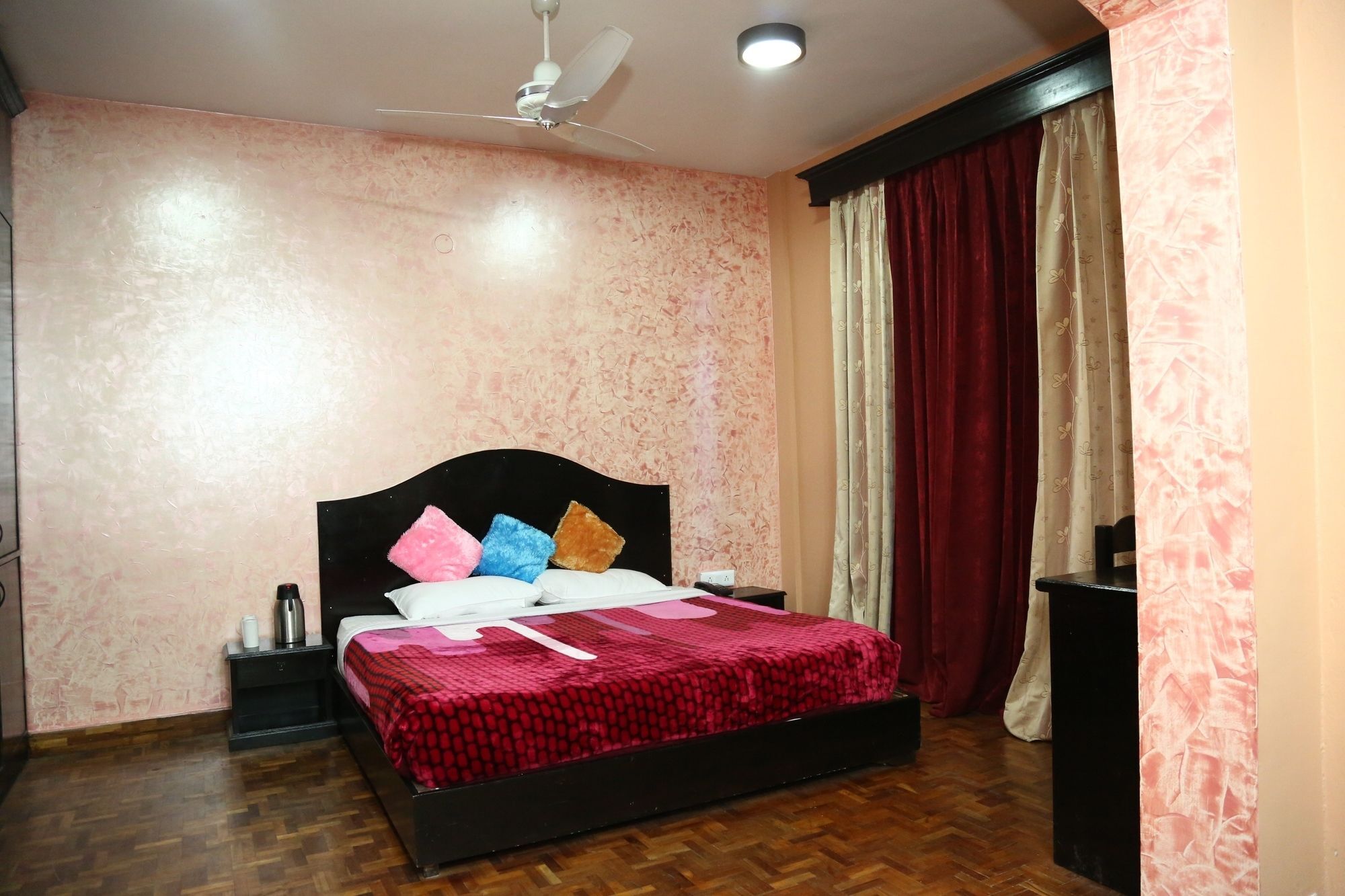 Oyo 5248 Surbee Resorts موسوري المظهر الخارجي الصورة